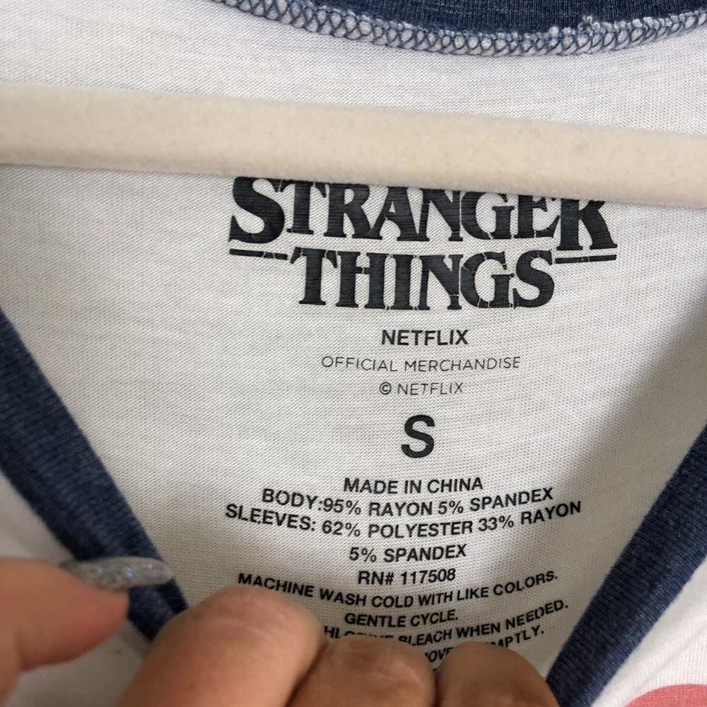 Stranger Things Graphic Tee Burnout Retro Raglan - Picture 5 of 5